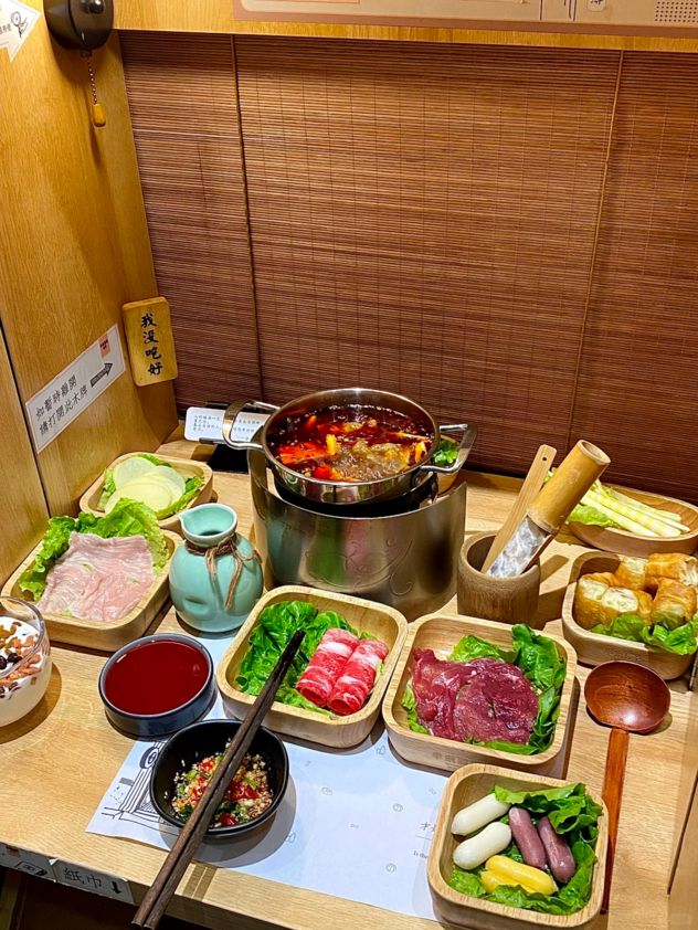正在占领年轻人的市场ky开元棋牌玄学火锅(图2)